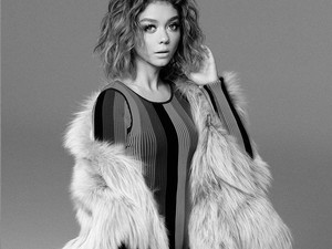 Sarah Hyland az ősz legmenőbb rúzsát viseli! Gyönyörű!