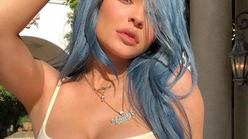 Mindenkinek, aki kételkedett benne: Kylie Jenner most tökéletes anyukaként is megmutatja magát!