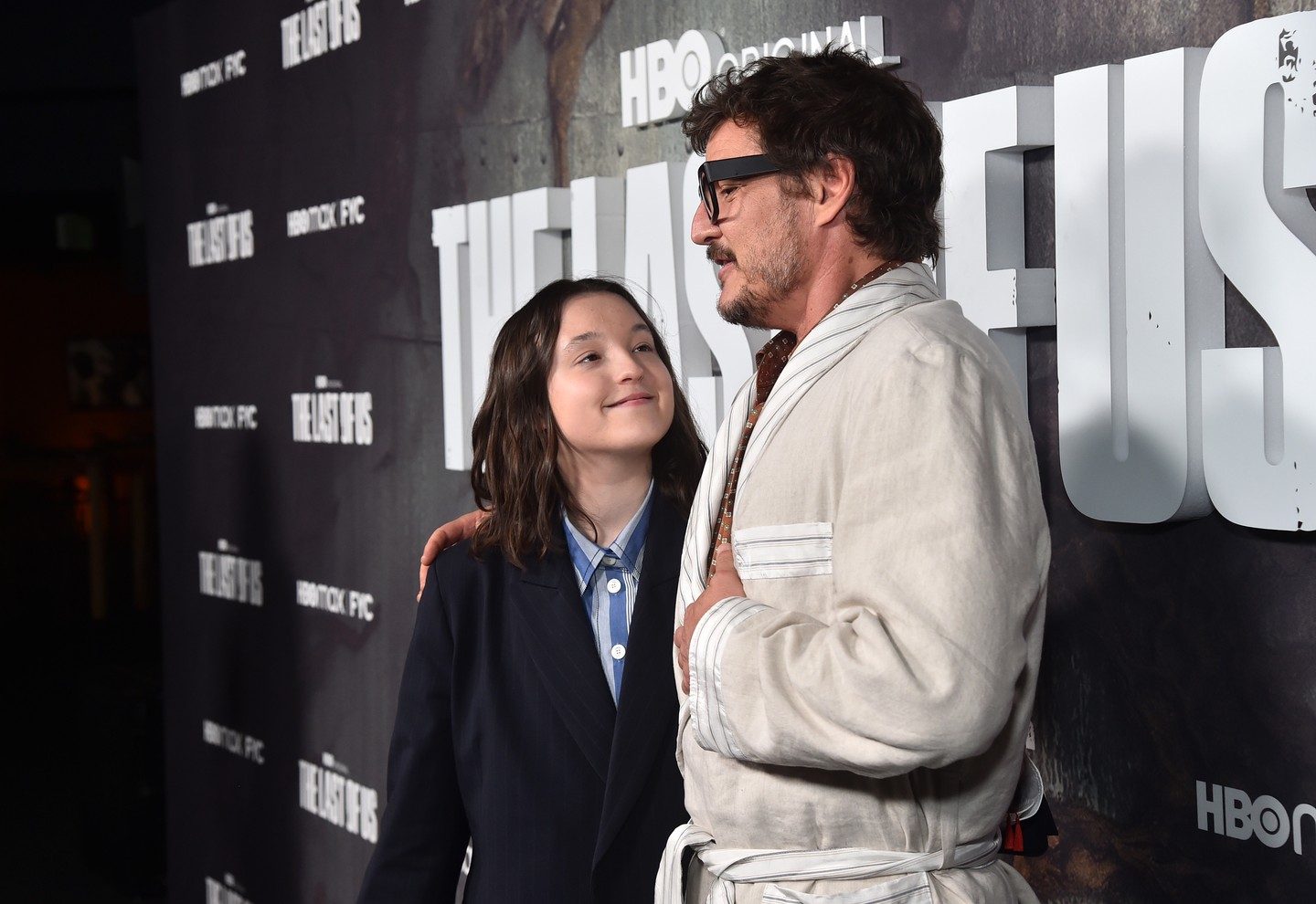 2023-ban mutatták be a The Last of Us című sorozat első évadát. Színésztársa, Bella Ramsay kedves őszinteségének köszönhetjük, hogy végre megértettük, mit jelent a Pedro Pascal védjegyévé vált póz