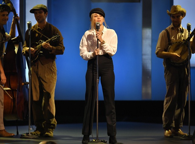 Teljesen odáig vagyunk Miley Cyrus lezser stílusáért