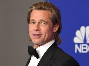Oh, nem tud akkora köd lenni, hogy ne lássuk: Brad Pitt puccba vágta magát
