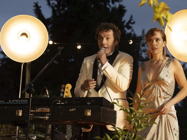 A nyár utolsó napja választ ad a kérdésre: a pároknak az egybekelést vagy a különválást kellene megünnepelniük?