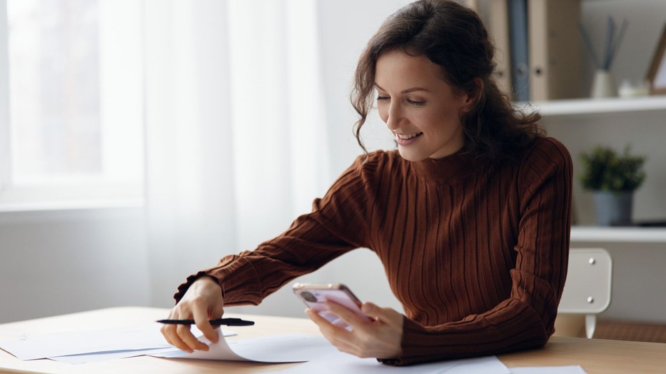 Az anyagi biztonság és a pénzügyi tudatosság éppúgy hozzájárulnak a jóllétünkhöz, mint a kiegyensúlyozott táplálkozás vagy a rendszeres mozgás.