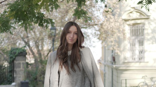 Ilyen szettet választott ma Emci a randijához