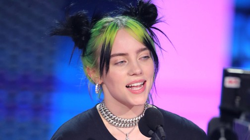Leesik az állad a 12 éves Billie Eilish énekhangjától