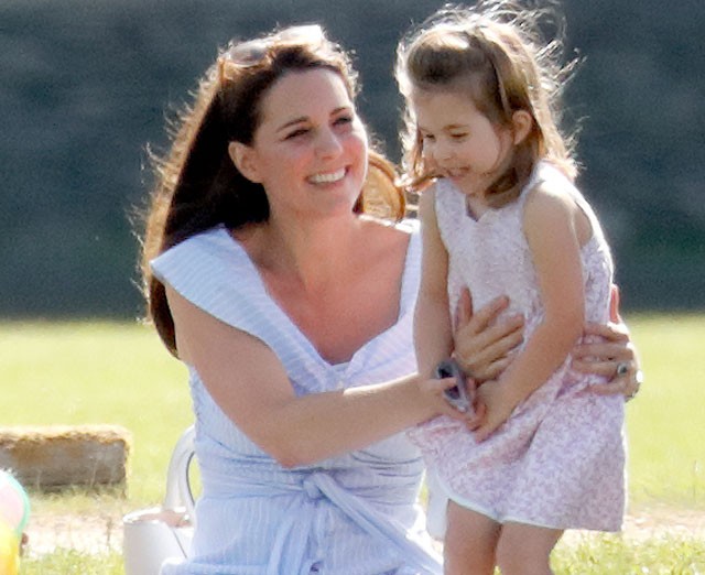 Katalin hercegné álomszép fotókat készített a kis Sarolta hercegnőről