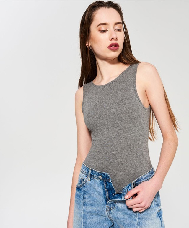 Szürke SINSAY 2495 Ft - sin-say.com