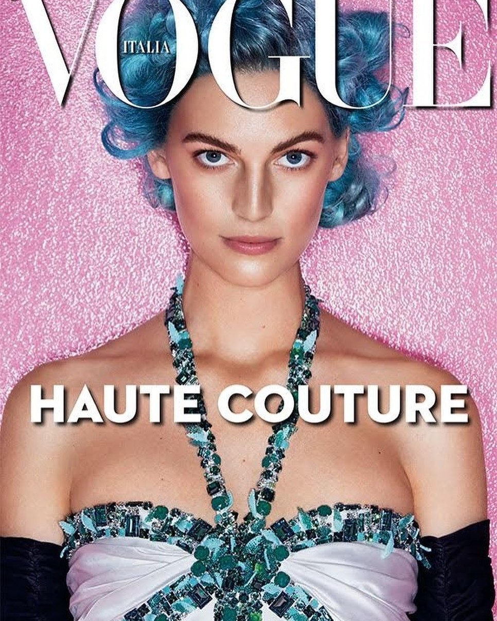 Axente Vanessát Patrick Demarchelier fényképezte többek közt az olasz Vogue címlapjára is