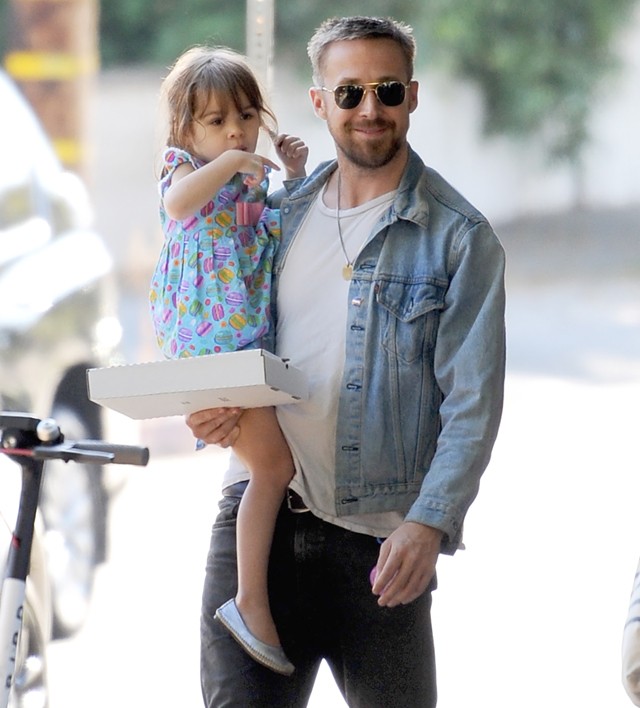 Ryan Gosling és kislánya, Esmeralda