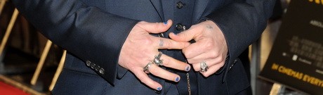 Johnny a vörös szőnyegre kicsípte magát