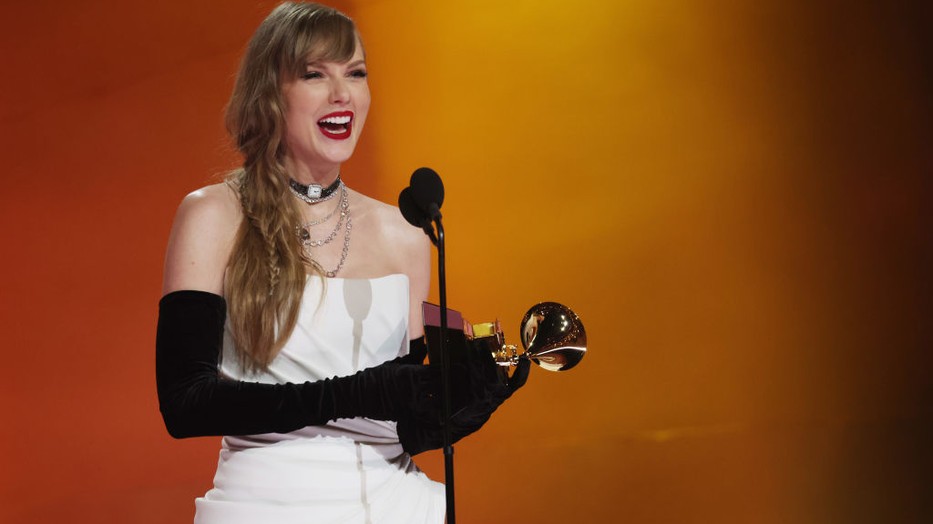 Taylor Swiftnek sikerült a Grammy-gálán az, ami eddig még egy nőnek sem