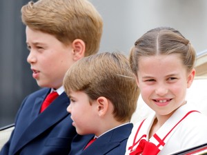 Csillagászati összegekbe kerül György herceg, Sarolta hercegnő és Lajos herceg oktatása, hatalmas luxusban tanulnak a gyerekek
