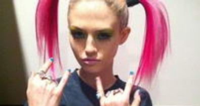 Heroin-sikk 2011: pink hajjal hódít Free