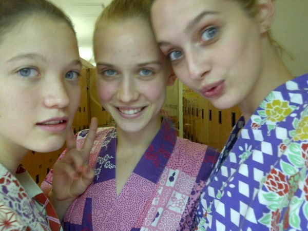 Petra, Sára, Niki @ Attractive