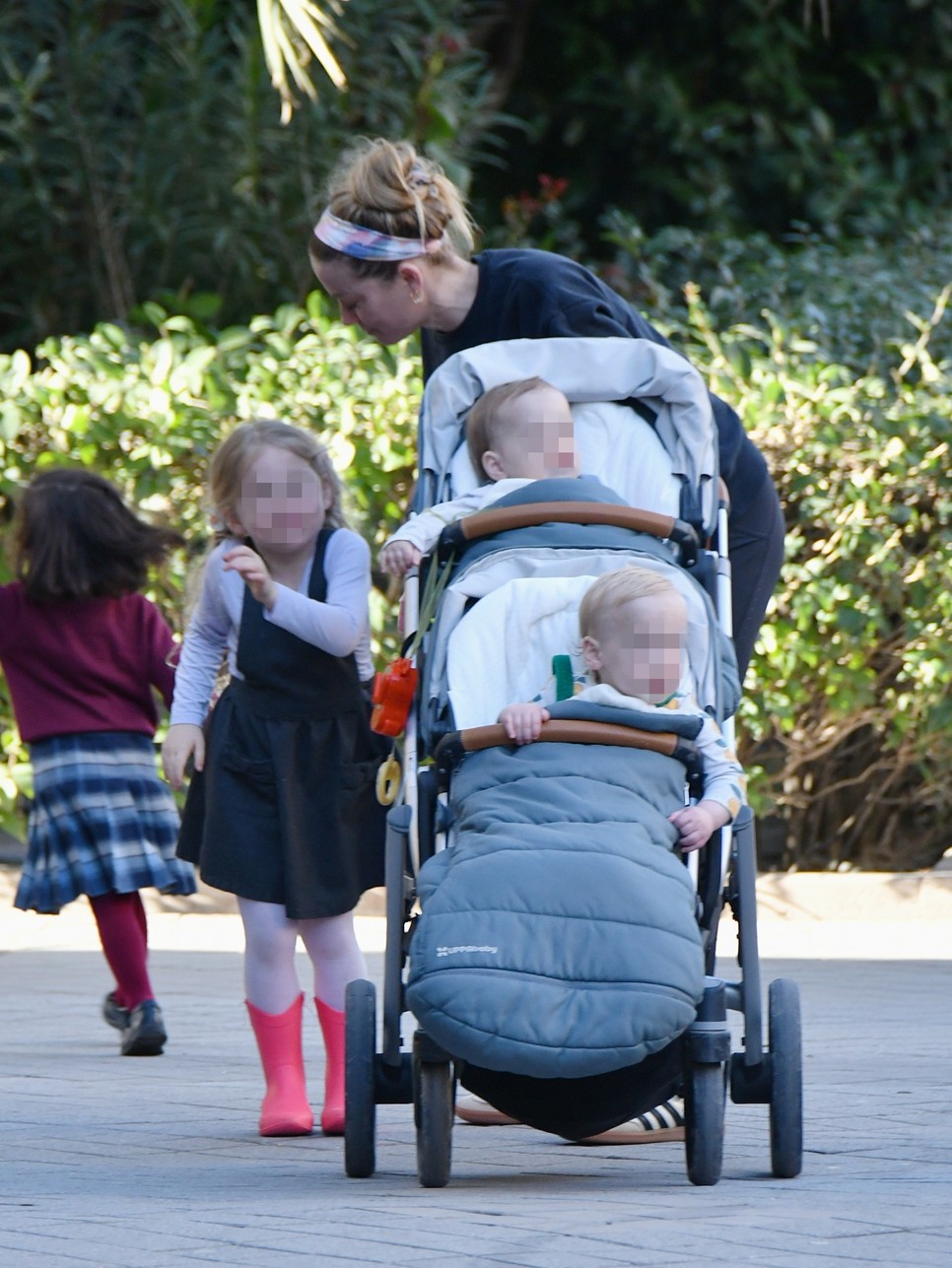 Amber Heard három gyermeke mellett talált igazán önmagára, az anyaság tölti ki mindennapjait