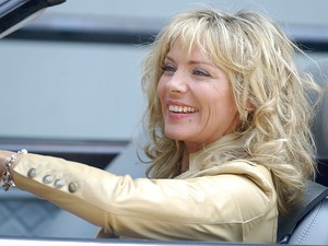 Kim Cattrall végre visszatér a képernyőre, de van egy rossz hírünk is