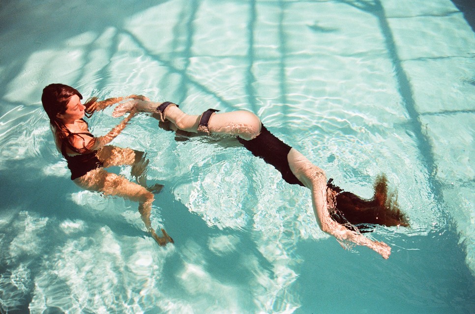 Ha jól csináljuk, akkor a súlytalan lebegés állapotában megpuhul a fizikai test, az idegrendszer megnyugszik, és a belső világ megpihen