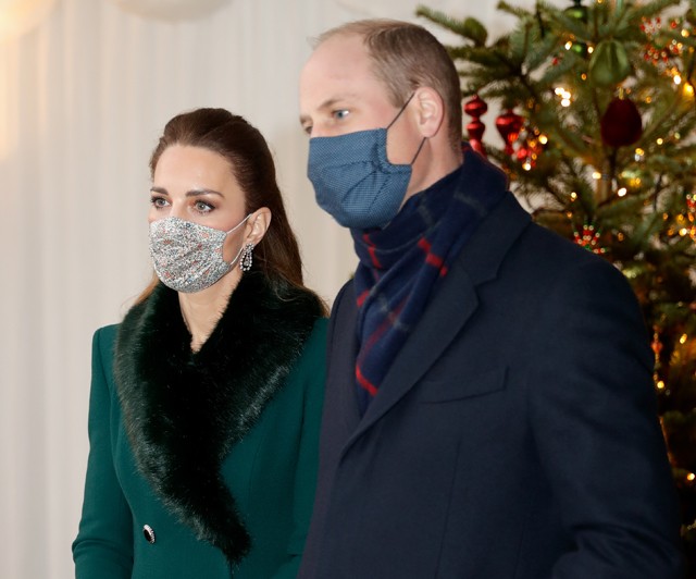 Nemrég kiderült, hogy Vilmos herceg és Katalin hercegné áprilisban átestek a koronavíruson, viszont ezt több alkalommal is letagadták. A sajtó természetesen szétszedte őket a sumákolásért és igazából mi sem értjük, mire volt jó, hiszen velük ellentétben, Károly herceg például nyíltan beszélt róla, hogyan esett át a betegségen. 