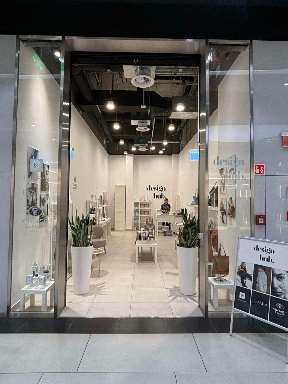 Nagyon különleges ajándékötletekkel vár a Design Hub az Etele Plázában