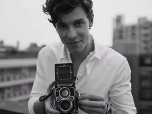 Pulzusemelkedés: Shawn Mendes őrjítően sármos