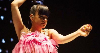 Lily Allen nem szégyelli a zsírpárnáit