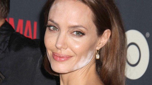 Angelina Jolie, mit tettek veled?