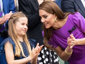 Ezt a két szót mondta egy zeneszerző Katalin hercegné és Sarolta hercegnő karácsonyi duettjéről