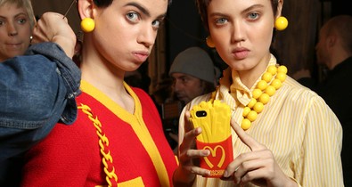 Lenyúlta a mekit és feldobta a show-t