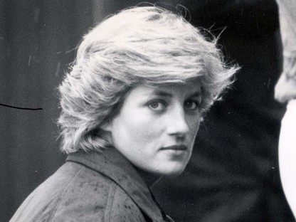 Zseniális: Diana hercegnő ikonikus pulóverei újra kaphatóak