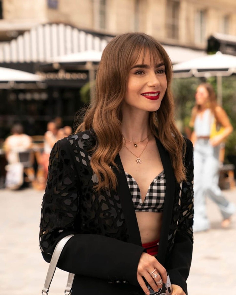 Odáig vagyunk Emily Barbara Bui blézeréért