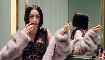Lily Collins és a Zalando épp most oldotta meg a legnagyobb reggeli gardróbkrízisedet