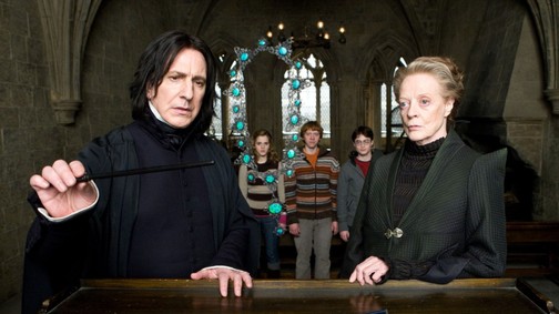 89 éves korában elhunyt Maggie Smith, a Harry Potter-filmek McGalagony professzora