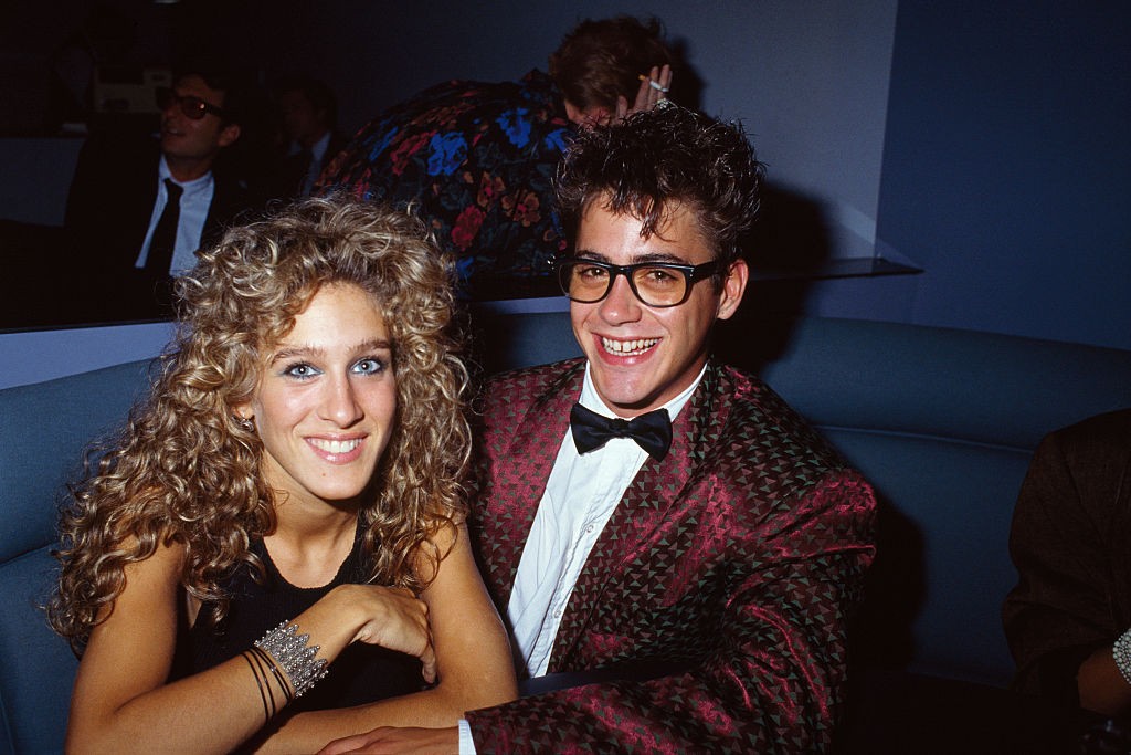 Sarah Jessica Parker és Robert Downey Jr. az 1980-as évek elején ismerkedtek meg, amikor mindketten feltörekvő színészek voltak Hollywoodban.