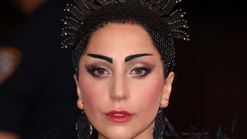 Sztárdizájnerek az év esküvőjére terveztek