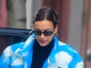 Bemutat a rettenetes 2020-nak ez az örök optimista kabát