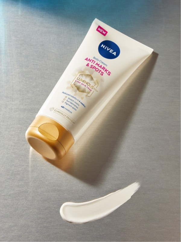 Luminous630 Even Skin Tone testápoló NIVEA 5999 Ft/200 ml (29,99 Ft/1 ml)