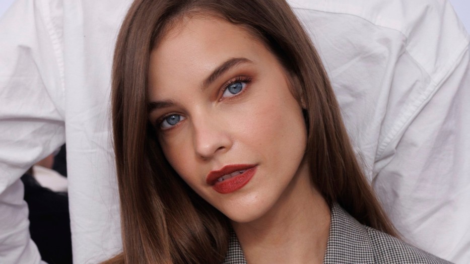 Palvin Barbara sugárzóan gyönyörű új fotóján