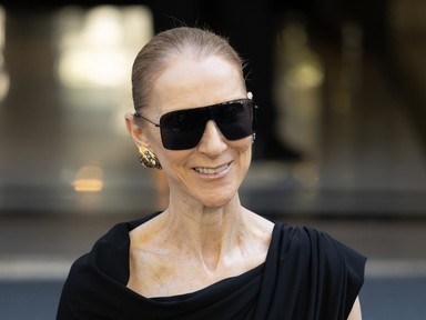 Celine Dion élete legszebb ruhájában tündökölt, mintha ráöntötték volna a Chanel kreációt