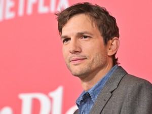 Ashton Kutcher számára nagyon nehéz a vörös szőnyegen állni, és az ok borzasztóan szomorú