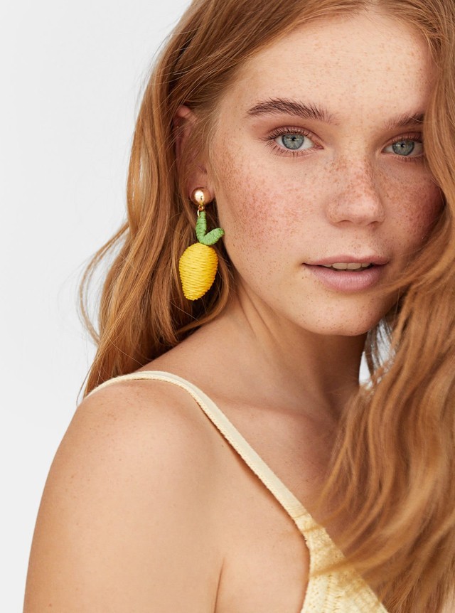 Citrom fülbevaló STRADIVARIUS 1995 Ft