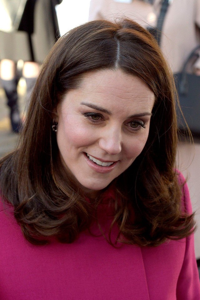 Kate Middleton az igazi tündér! Csapot-papot ott hagyott, hogy segítsen egy beteg kisgyereknek!