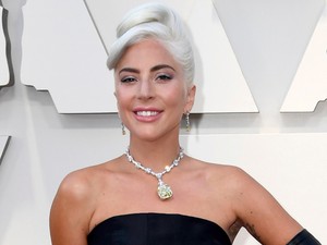 Megszületett Lady Gaga első gyermeke, gyönyörű közös fotó készült róluk a csöppséggel