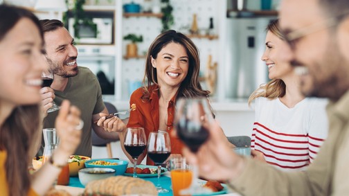 Kik az introvertált extrovertáltak, akik úgy érzik, senki nem érti meg őket?