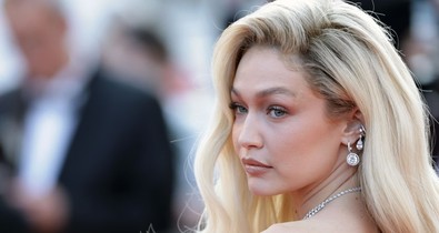 Gigi Hadid sellőfarkától Jennifer Lawrence flip-flop papucsáig – a 2023-as cannes-i filmfesztivál divatgyöngyszemei