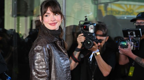 Anne Hathaway bebizonyította, hogy a legegyszerűbb ruhával is le lehet tarolni a vörös szőnyeget