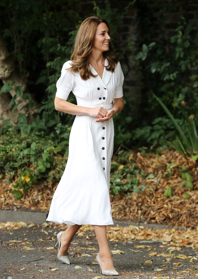 Nem bírjuk követni: Kate Middleton a nyár legvagányabb ruháiban parádézik