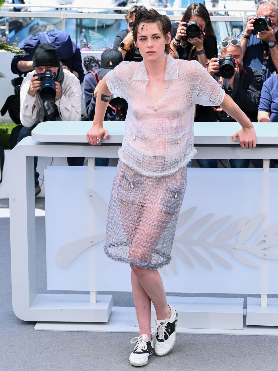 Kristen Stewart pucér-szettje egyszerre volt elegáns, mégis merész