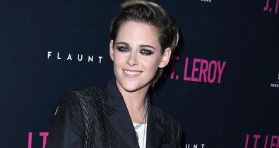 Soha ne szőkíttesd ki a szemöldököd - Kristen Stewart megmutatja, milyen rémesen fogsz kinézni vele