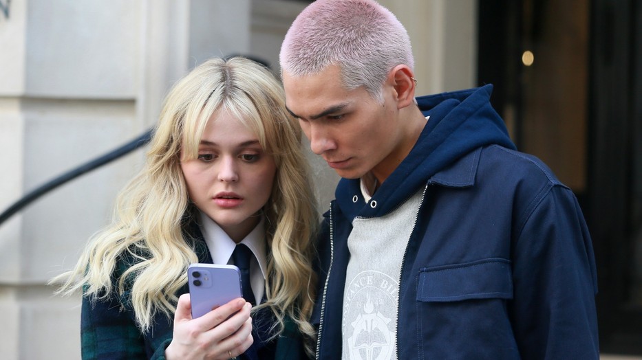 Van, aki több időt tölt a telefonjával, mint a partnerével