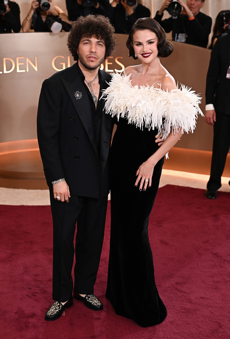 Benny Blanco és Selena Gomez a 2026-os Golden Globe vörös szőnyegén